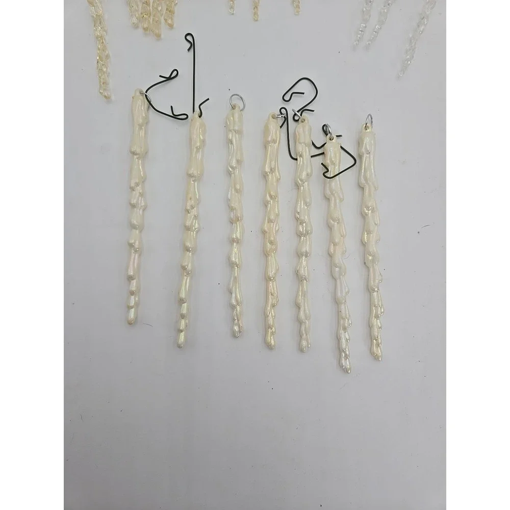 Vtg Lot Of 28 Icicle‎ Ornaments 7 Frosted Shiny 7 Clear Shiny AB 14 Pale Yellow